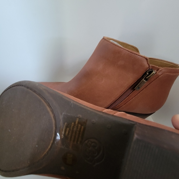 LUCKY Brand Womens Barstyn Leather Bootie - Picture 3 of 7